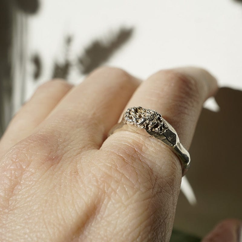 Folia Sculpture Ring